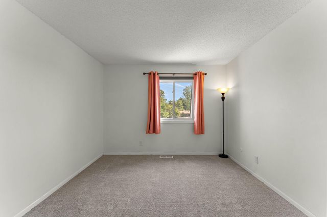 3838 Craig Way, Inver Grove Heights, MN 55076