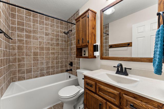 3838 Craig Way, Inver Grove Heights, MN 55076