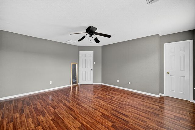 5615 W Harrow Drive, Houston, TX 77084