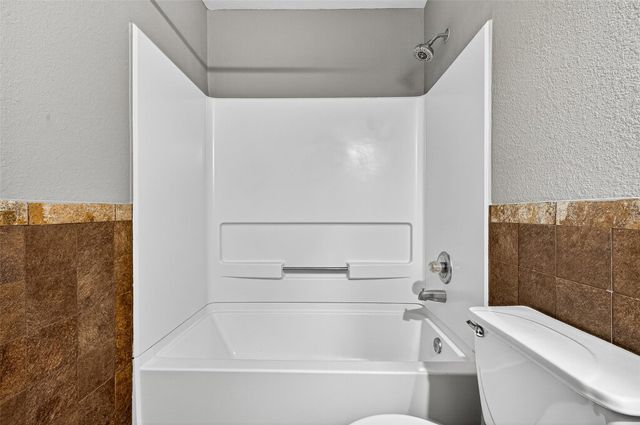 5615 W Harrow Drive, Houston, TX 77084