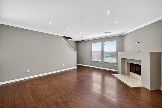 5615 W Harrow Drive, Houston, TX 77084