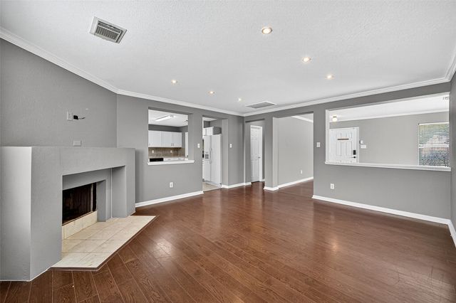 5615 W Harrow Drive, Houston, TX 77084