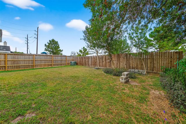 5615 W Harrow Drive, Houston, TX 77084