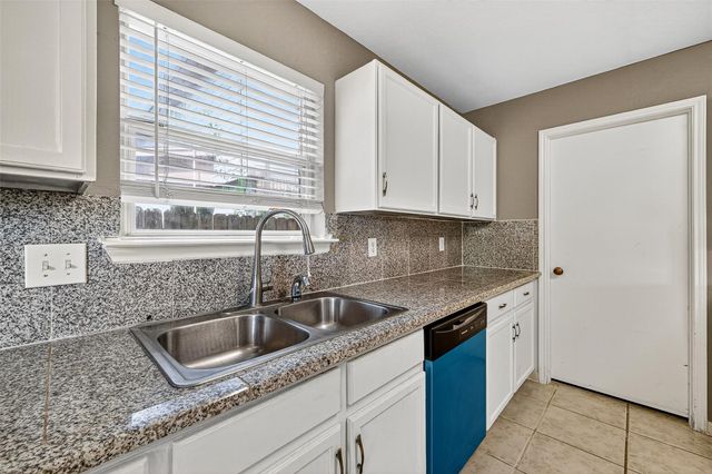 5615 W Harrow Drive, Houston, TX 77084