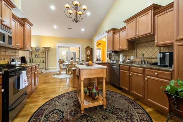 80 Kolsons Landing Drive, Somerset, KY 42503