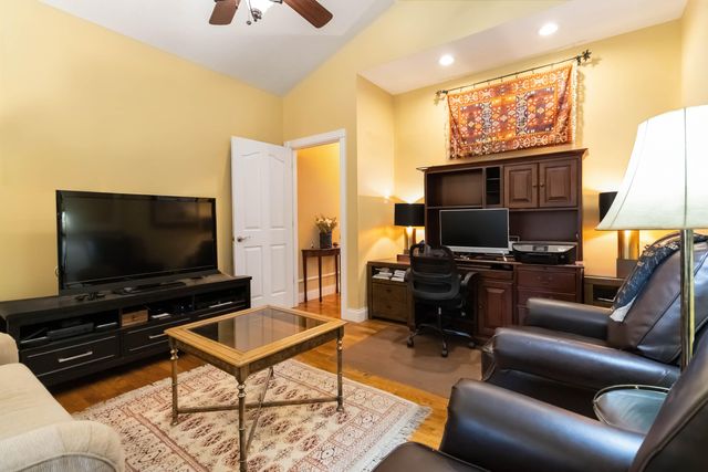 80 Kolsons Landing Drive, Somerset, KY 42503