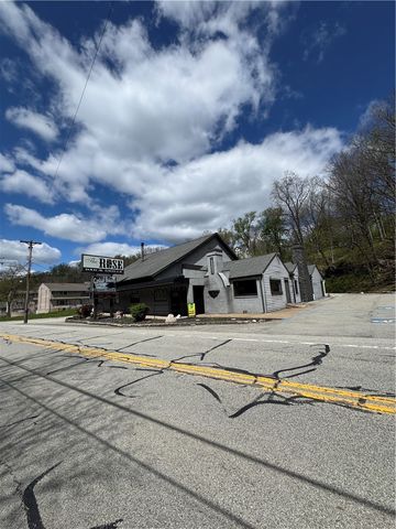 2811 Lincoln Way, White Oak, PA 15131