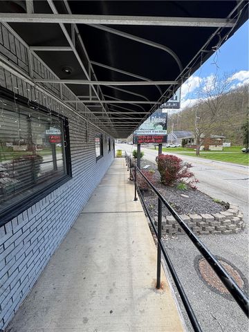 2811 Lincoln Way, White Oak, PA 15131