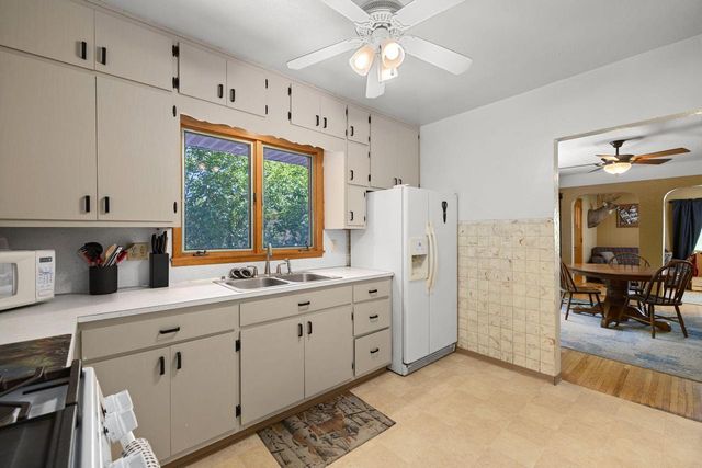 2920 George STREET, La Crosse, WI 54603