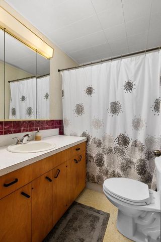 2920 George STREET, La Crosse, WI 54603