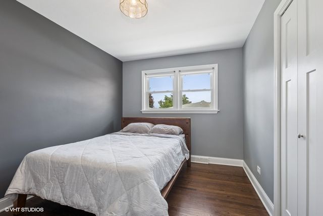 4525 W 100th Street, Oak Lawn, IL 60453
