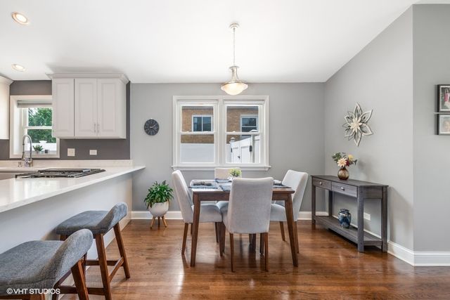 4525 W 100th Street, Oak Lawn, IL 60453