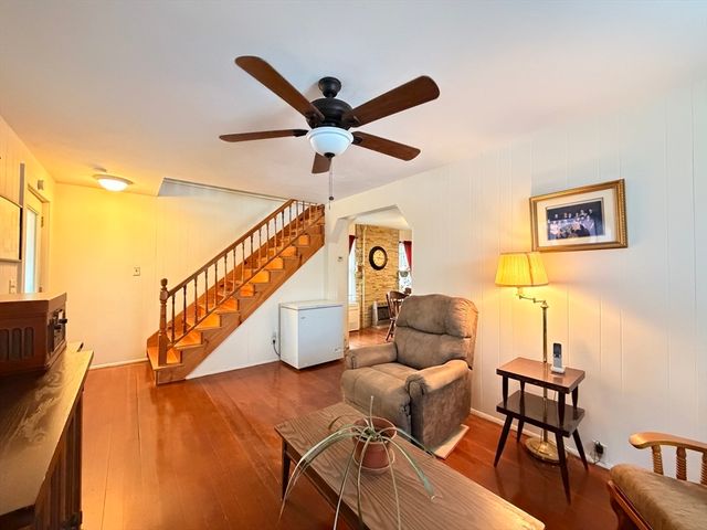 28 Eastford Road, Southbridge, MA 01550