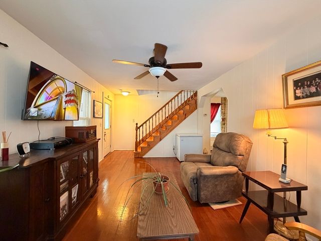 28 Eastford Road, Southbridge, MA 01550