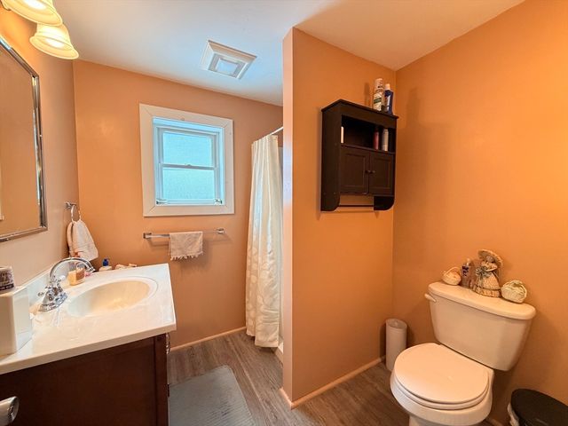 28 Eastford Road, Southbridge, MA 01550