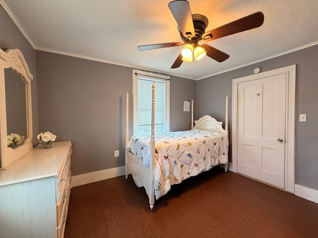 28 Eastford Road, Southbridge, MA 01550