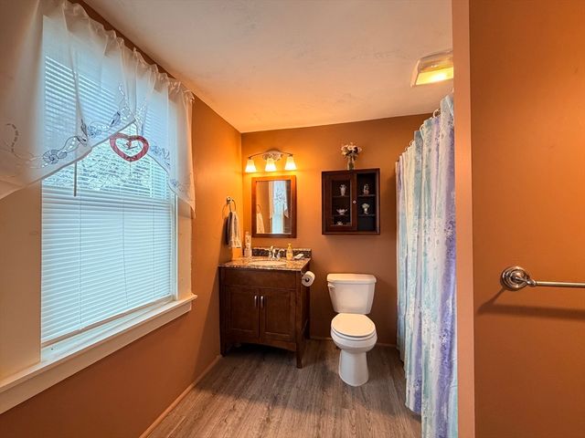 28 Eastford Road, Southbridge, MA 01550