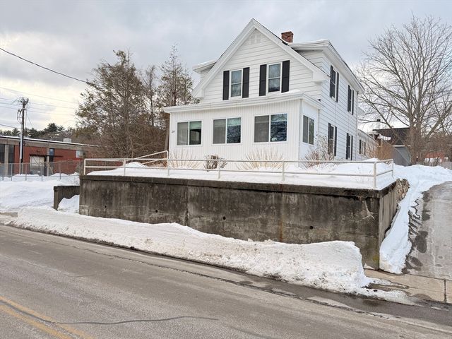 28 Eastford Road, Southbridge, MA 01550
