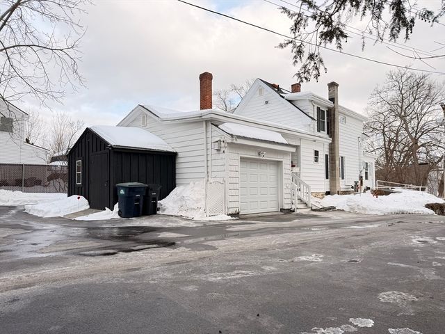 28 Eastford Road, Southbridge, MA 01550