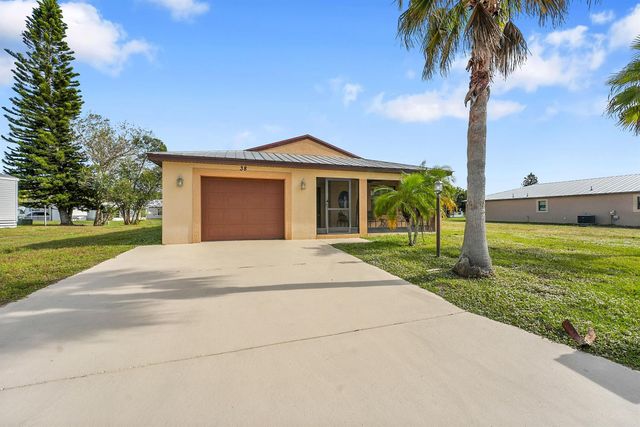 38 Alta Loma, Port St Lucie, FL 34952