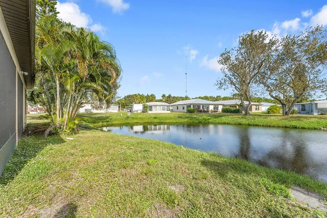 38 Alta Loma, Port St Lucie, FL 34952