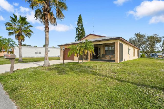 38 Alta Loma, Port St Lucie, FL 34952