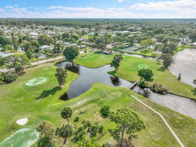 38 Alta Loma, Port St Lucie, FL 34952