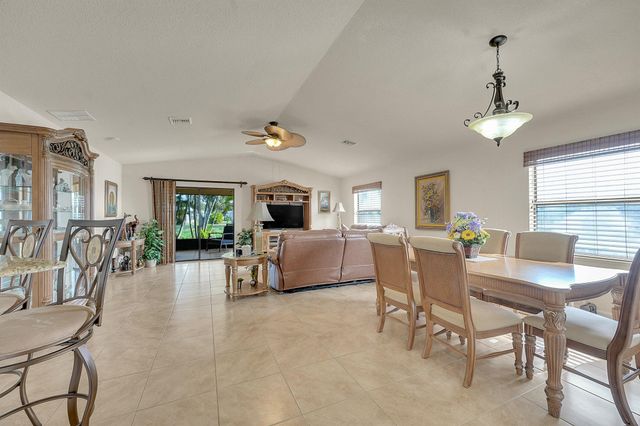 38 Alta Loma, Port St Lucie, FL 34952