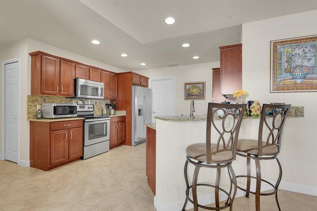 38 Alta Loma, Port St Lucie, FL 34952