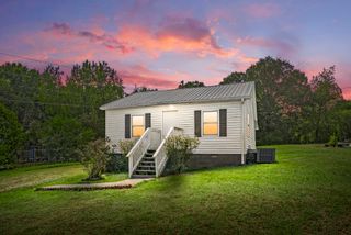 2076 Hilltop View Rd, Clarksville, TN 37040