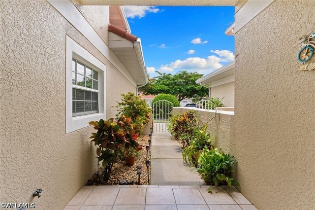 5140 Cobble Creek CT 103, Naples, FL 34110