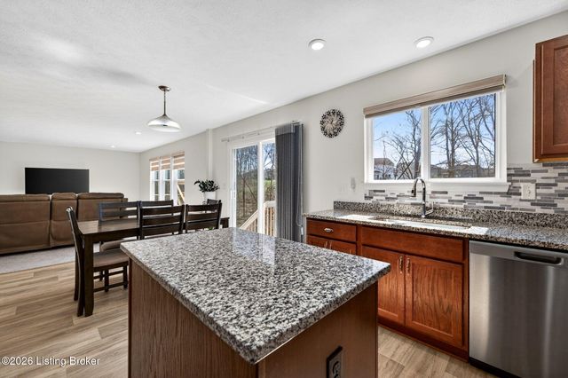 17812 Bridle Run Dr, Louisville, KY 40245