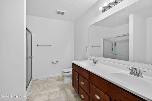 17812 Bridle Run Dr, Louisville, KY 40245