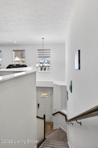 17812 Bridle Run Dr, Louisville, KY 40245