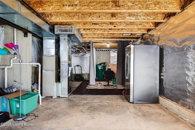 17812 Bridle Run Dr, Louisville, KY 40245