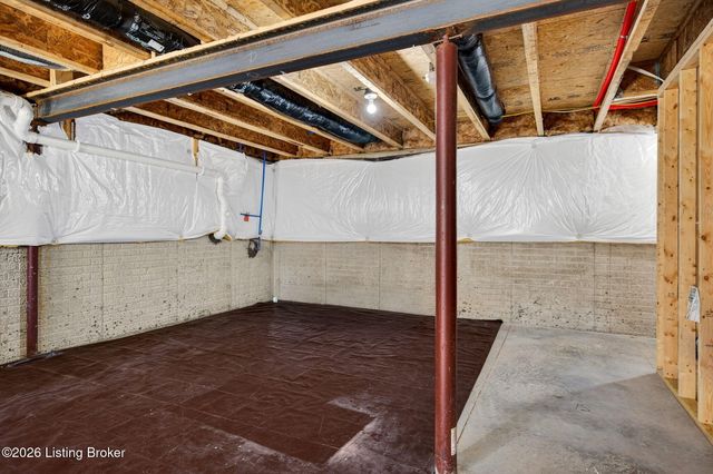 17812 Bridle Run Dr, Louisville, KY 40245