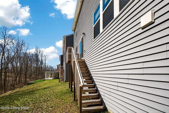 17812 Bridle Run Dr, Louisville, KY 40245