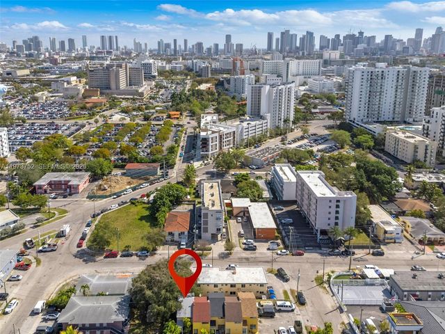 1613 NW 16th Street E E, Miami, FL 33125