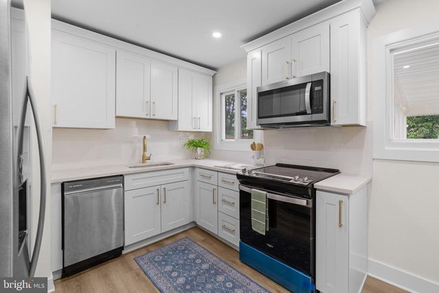 100 COLWICK DR, Somers Point, NJ 08244