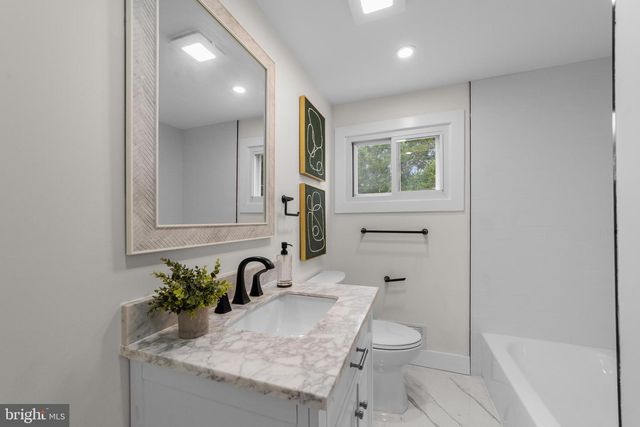 100 COLWICK DR, Somers Point, NJ 08244