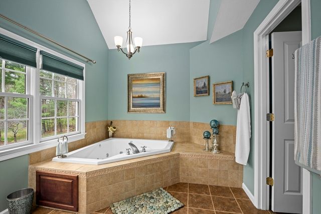 154 South Street, Upton, MA 01568