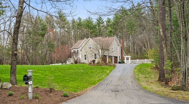 154 South Street, Upton, MA 01568