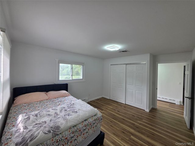 84 W Pine Road, Staatsburg, NY 12580