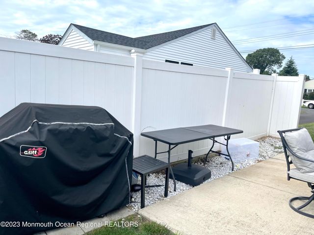 1414 Treeneedle Road, Point Pleasant, NJ 08742