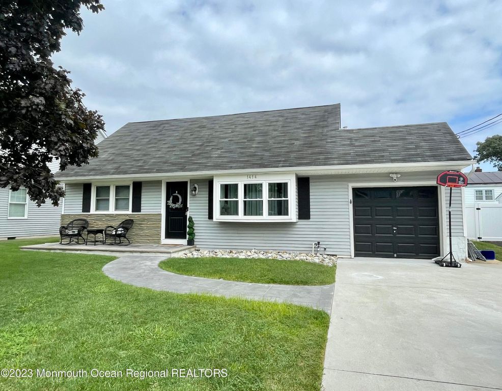 1414 Treeneedle Road, Point Pleasant, NJ 08742