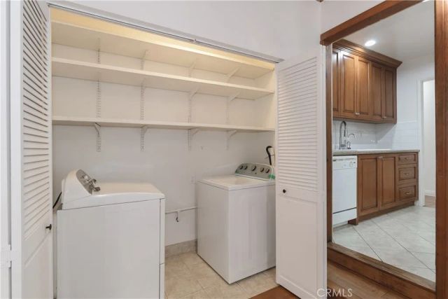 6313 Bluebell Avenue, North Hollywood, CA 91606