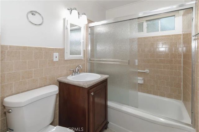 6313 Bluebell Avenue, North Hollywood, CA 91606
