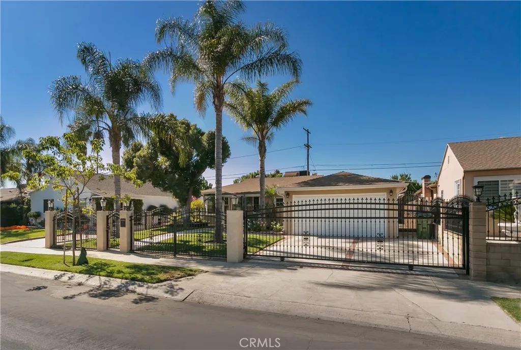6313 Bluebell Avenue, North Hollywood, CA 91606