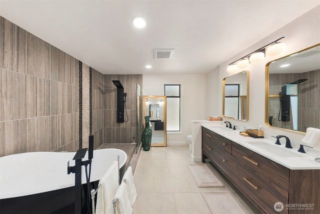 10 Tulalip Ky, Bellevue, WA 98006