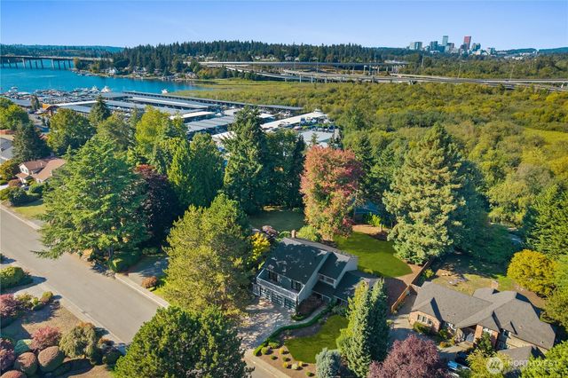 10 Tulalip Ky, Bellevue, WA 98006